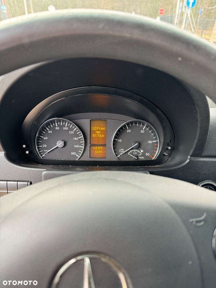 Mercedes-Benz Sprinter - 10