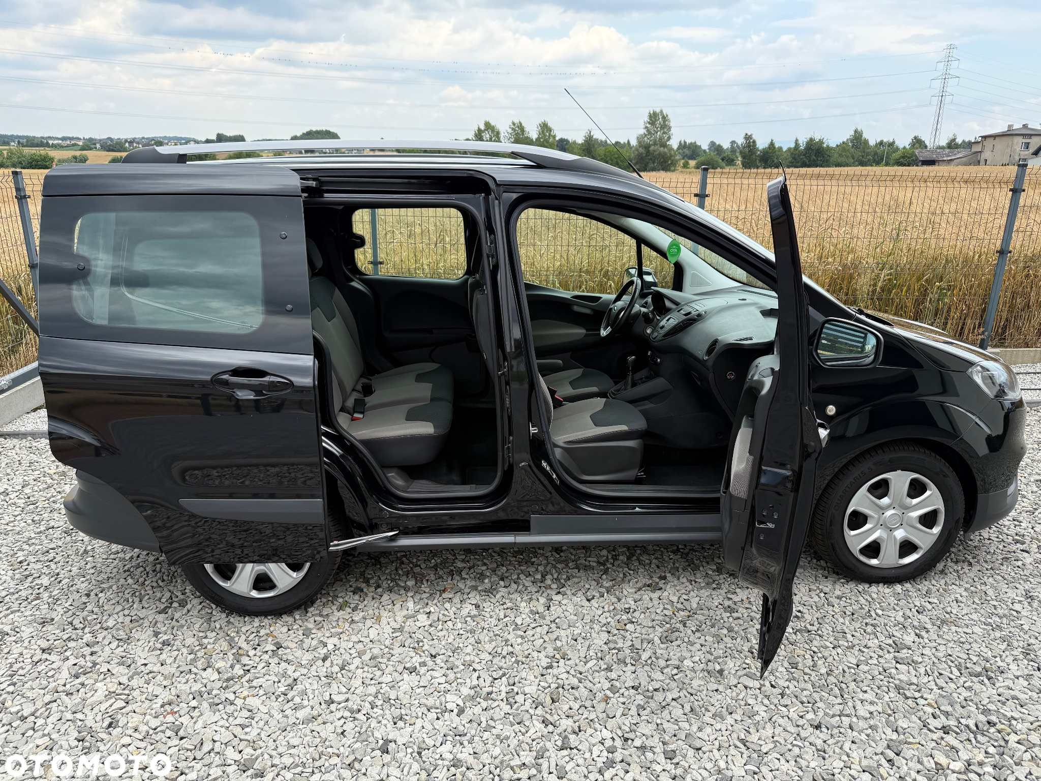 Ford Transit Courier - 18