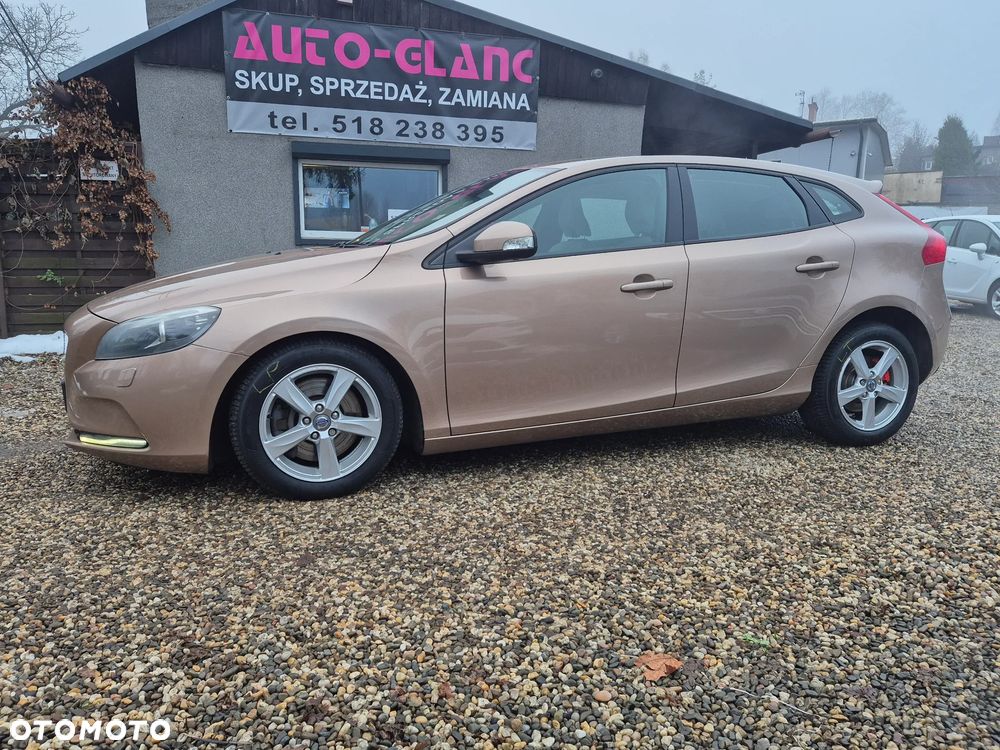 Volvo V40 D3 Momentum - 22