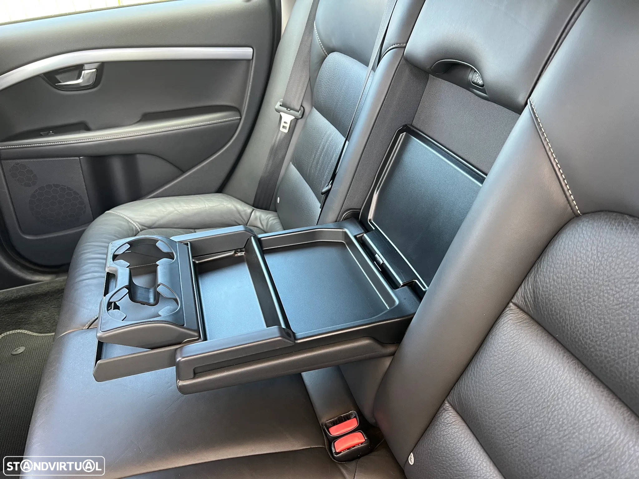 Volvo XC 70 2.0 D4 Summum Dynamic Geartronic - 33