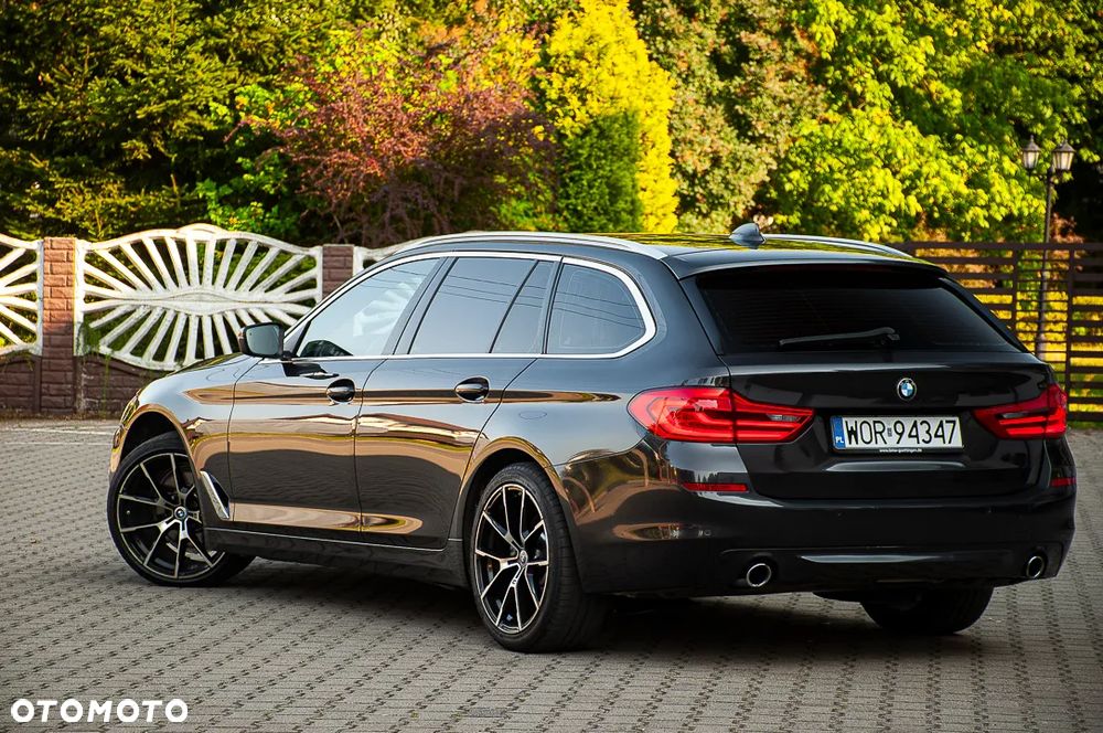 BMW Seria 5 520d Luxury Line sport - 4