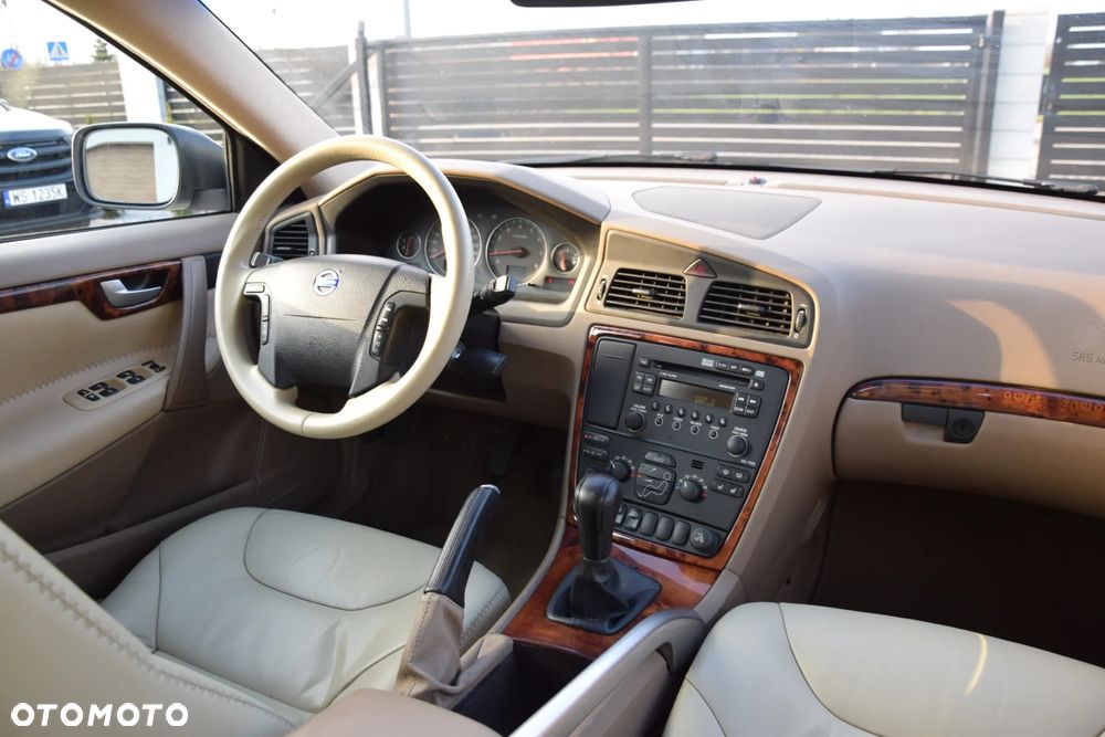 Volvo V70 2.5T AWD Summum - 33