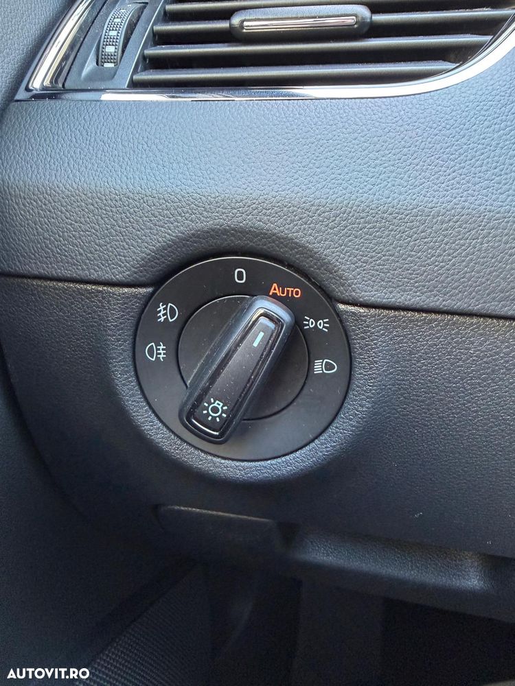 Skoda Octavia 1.6 TDI DSG Style - 10