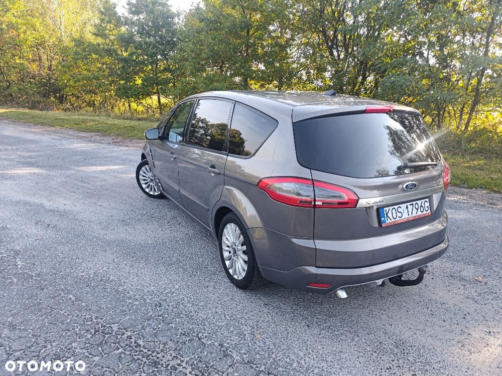 Ford S-Max 2012 photo 4