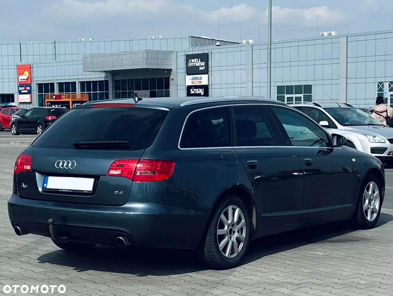 Audi A6 Avant 2.4 - 7