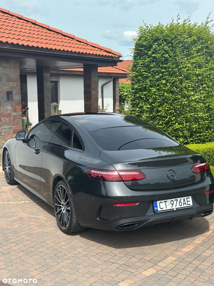 Mercedes-Benz Klasa E 300 9G-TRONIC - 5
