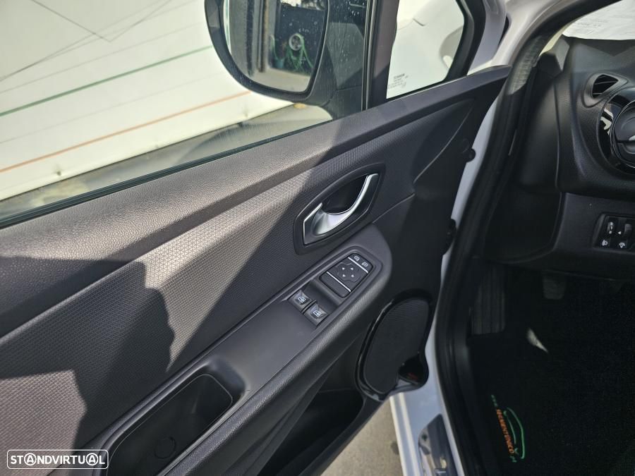 Renault Clio 0.9 TCe Limited - 17