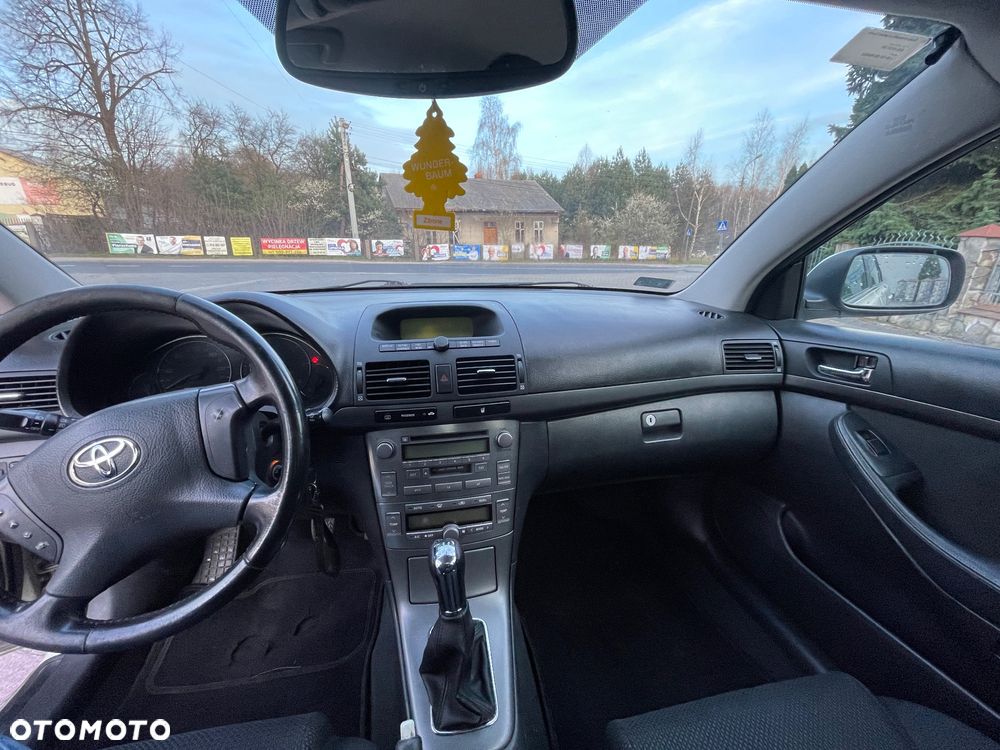 Toyota Avensis 2.0 D-4D - 8