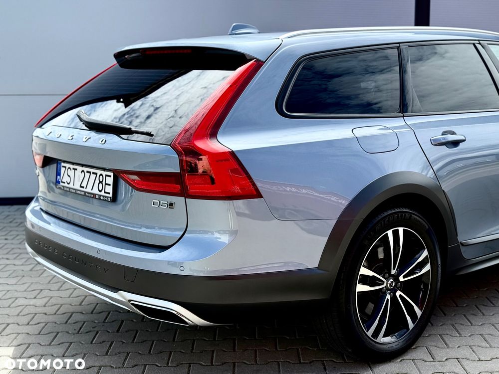 Volvo V90 Cross Country D5 AWD - 17