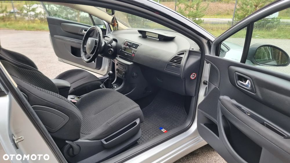 Citroën C4 HDi 110 FAP VTR - 13