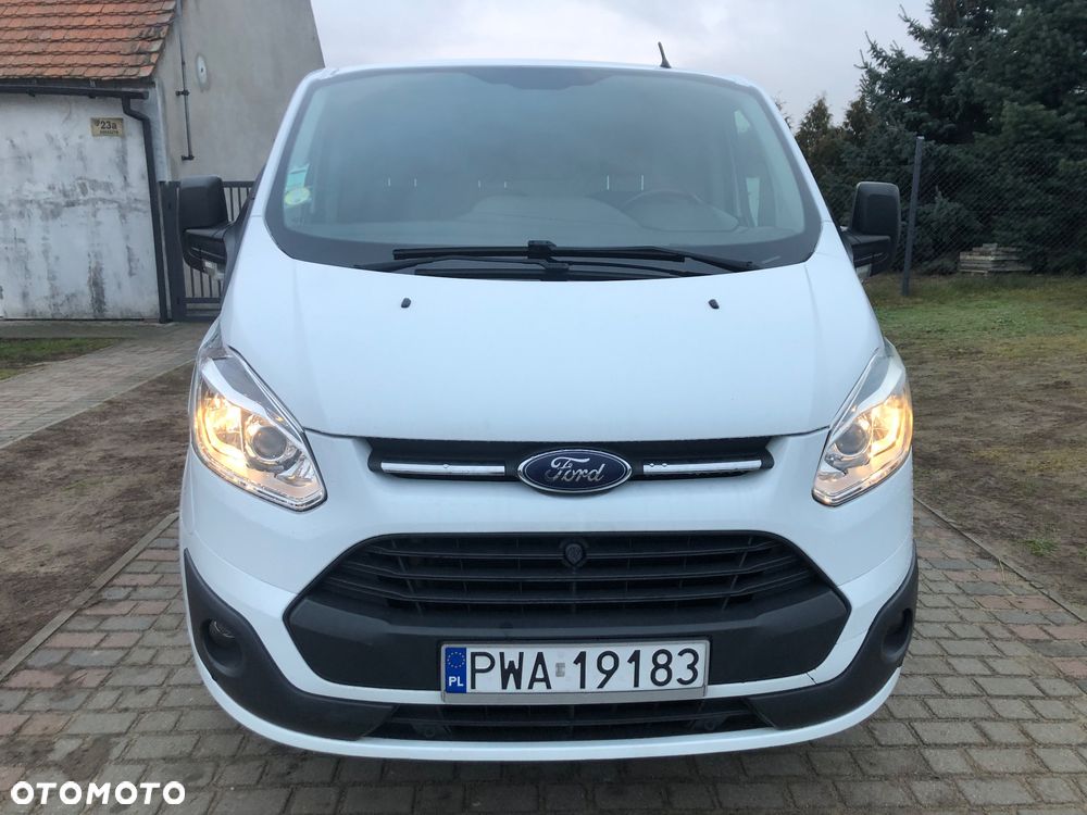 Ford Custom - 5