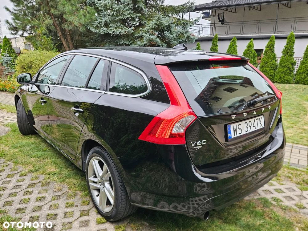 Volvo V60 T3 Momentum - 6