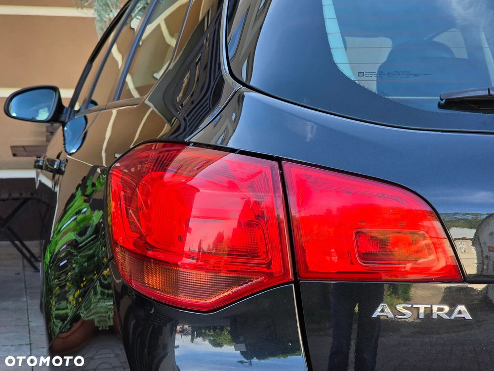 Opel Astra 1.4 Turbo - 36