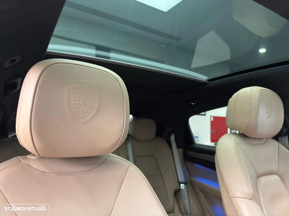 Porsche Cayenne Coupé E-Hybrid Platinum Edition - 33