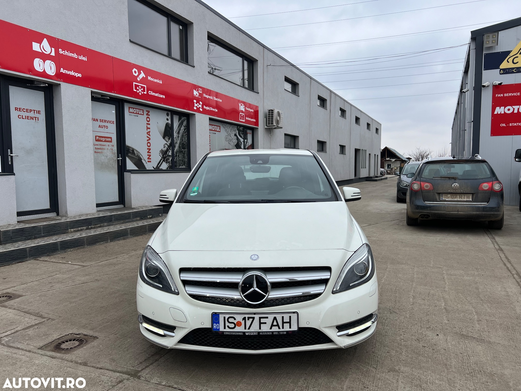 Mercedes-Benz B 200 BlueEFFICIENCY - 2