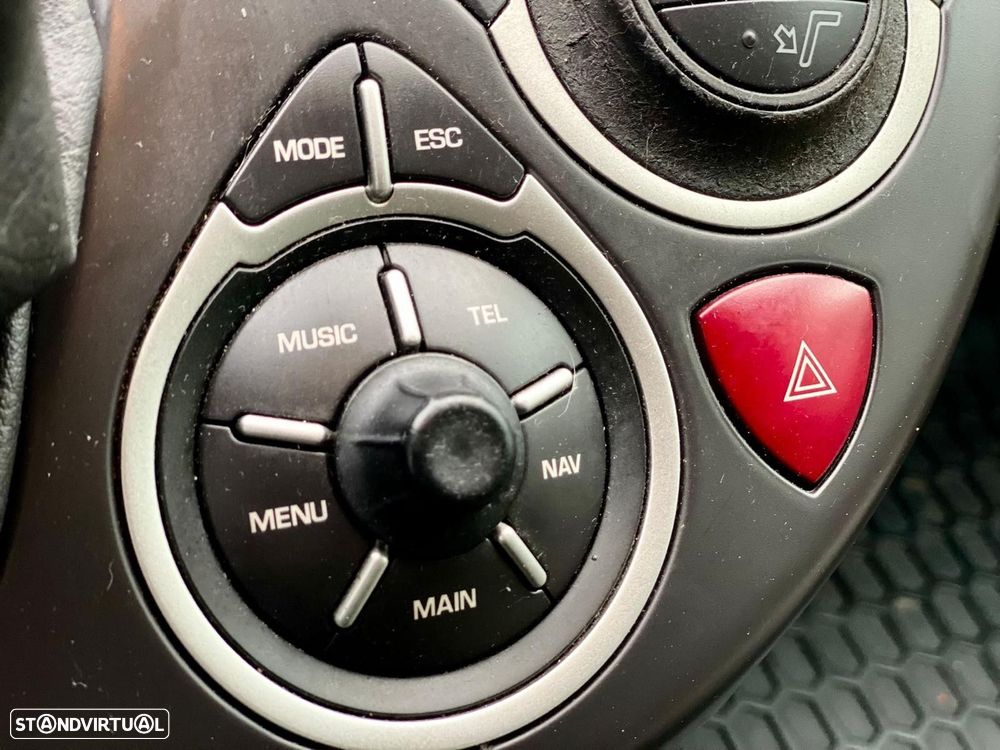 Peugeot 807 2.2 HDi Pullman - 18