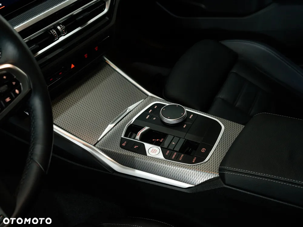 BMW Seria 3 330d xDrive - 10