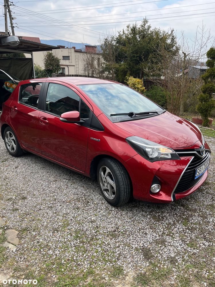 Toyota Yaris Hybrid 100 Life - 1