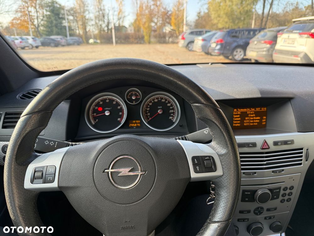 Opel Astra 1.8 16V Coupe - 2