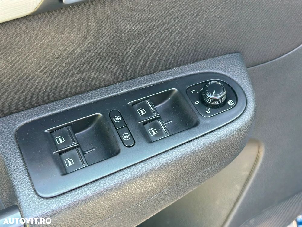 Volkswagen Sharan - 28