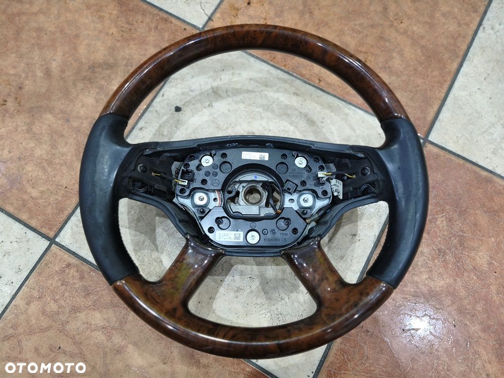 MERCEDES S-KLASA W221 08r KIEROWNICA SKÓRA DREWNO ŁOPATKI - 1
