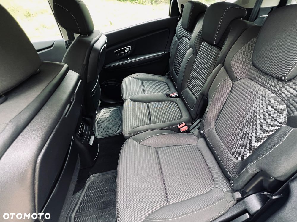 Renault Grand Scenic - 11