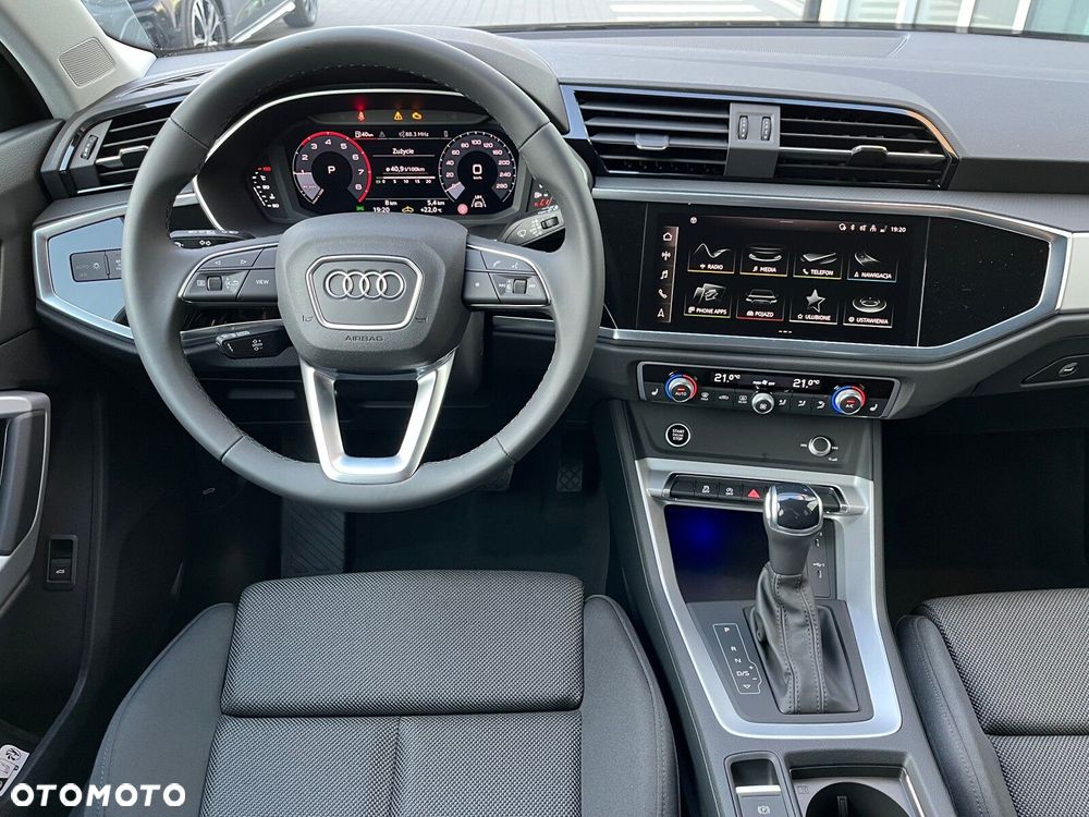 Audi Q3 - 18