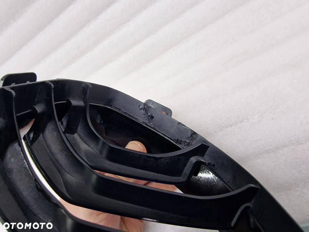BMW F20 / F21 LIFT 14- PRAWA NERKA / ATRAPA / GRILL PRZEDNI PRZÓD CZARNY BLACK , NR 7371748 / 7371688 / 7371686 / 7383770 , NR AUKCJI GL198 - 6