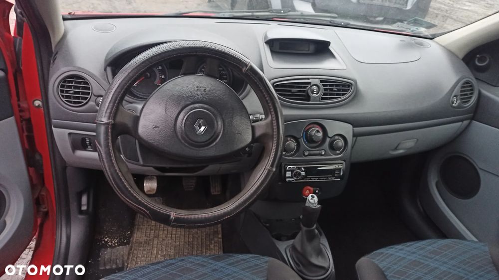 RENAULT CLIO III 1.2 BENZYNA 2007r. - 5