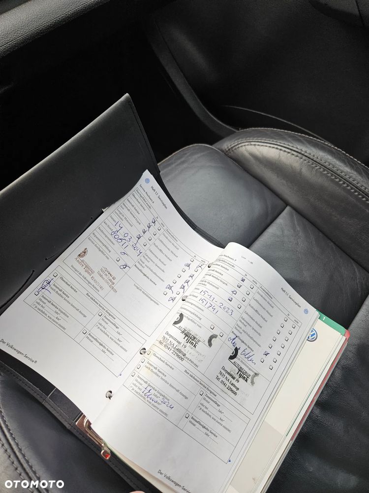 Volkswagen Touran 2.0 FSI Automatik Highline - 37