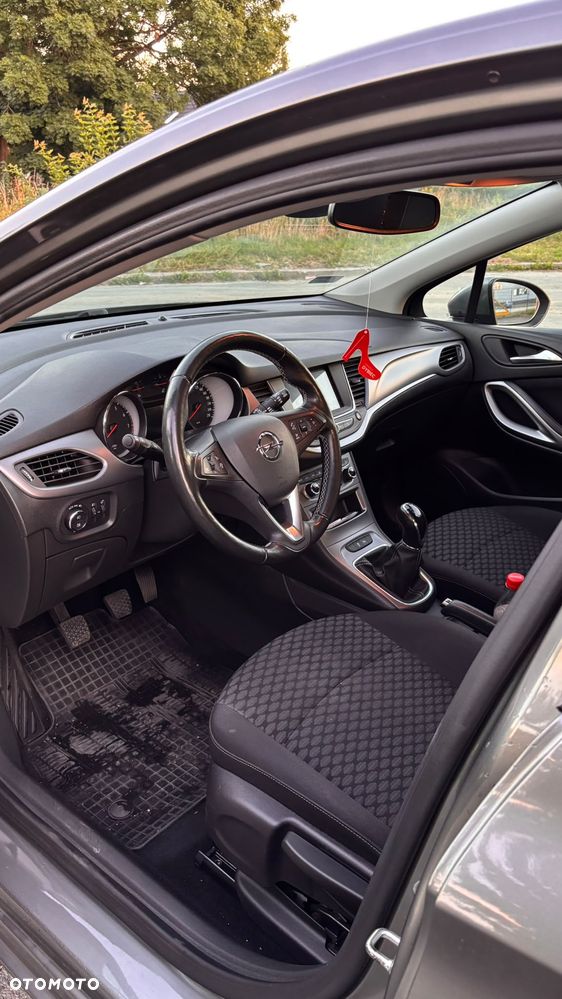 Opel Astra 1.4 T Dynamic - 9