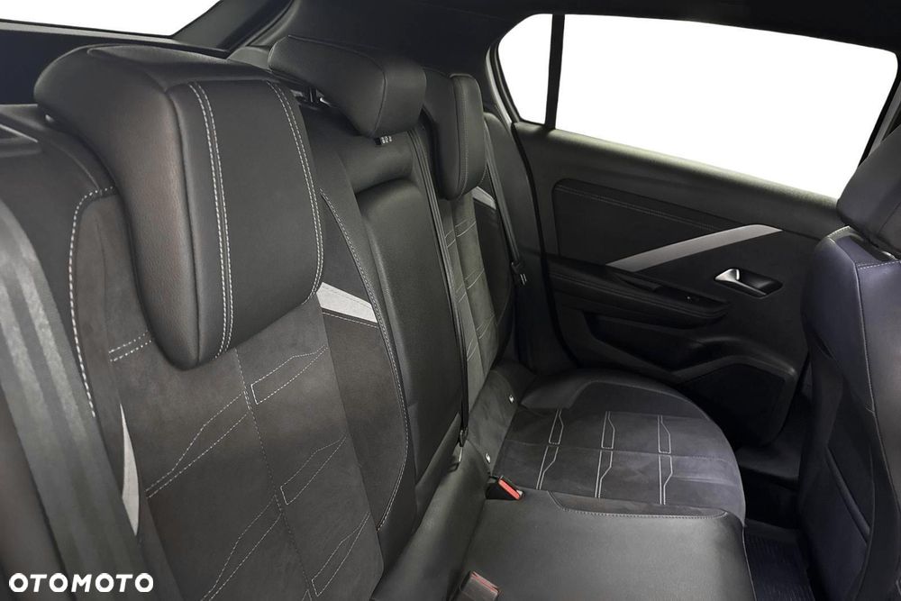 Opel Astra 1.6 T Plug-in Hybrid GS - 27