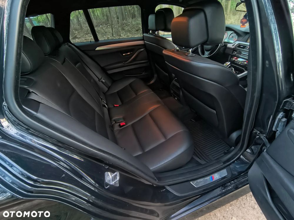 BMW Seria 5 530d xDrive - 12