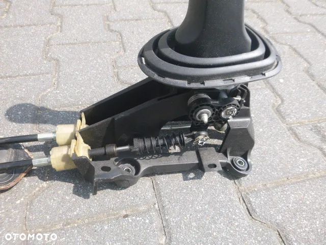 LEWAREK WYBIERAK + LINKI ZMIANY BIEGÓW TOYOTA YARIS II 1.3 - 11