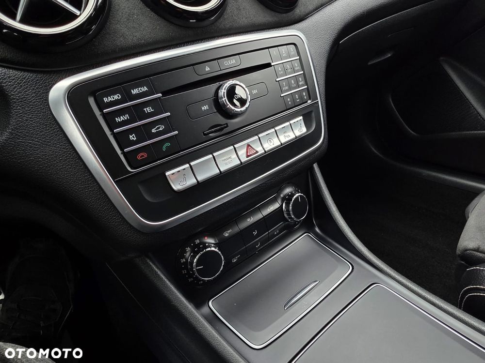 Mercedes-Benz CLA - 10