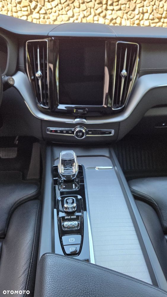 Volvo XC 60 B5 B AWD Inscription - 25