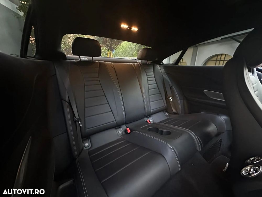 Mercedes-Benz E 220 d Coupe 9G-TRONIC AMG Line - 22