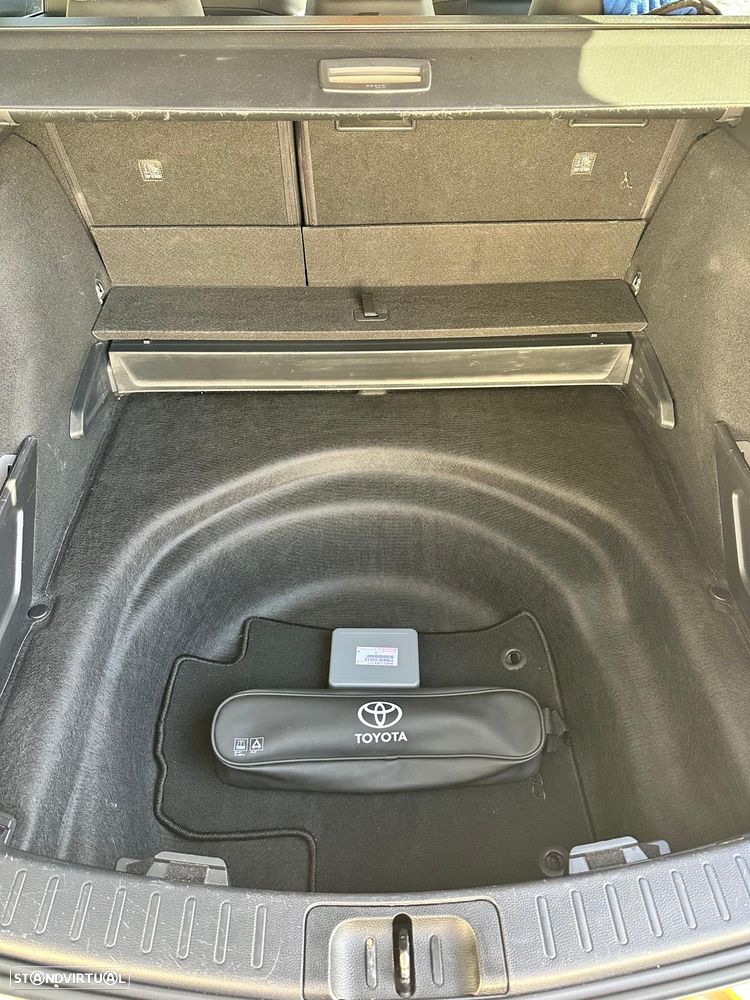 Toyota Corolla Touring Sports 1.8 Hybrid Comfort+P.Sport - 47