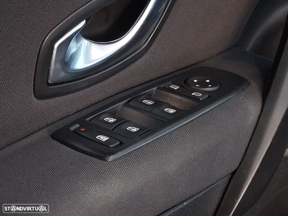 Renault Mégane Sport Tourer 1.5 dCi Dynamique S - 18