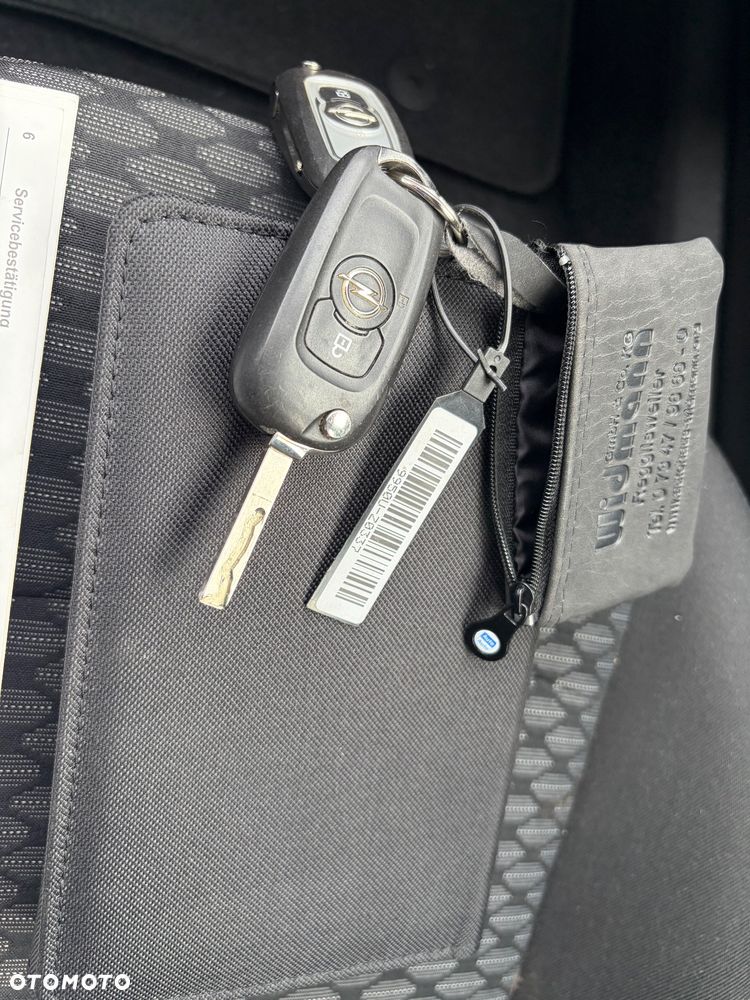 Opel Astra 1.4 Turbo Business - 33