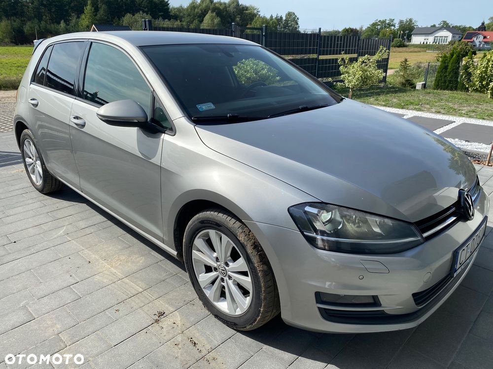 Volkswagen Golf - 2