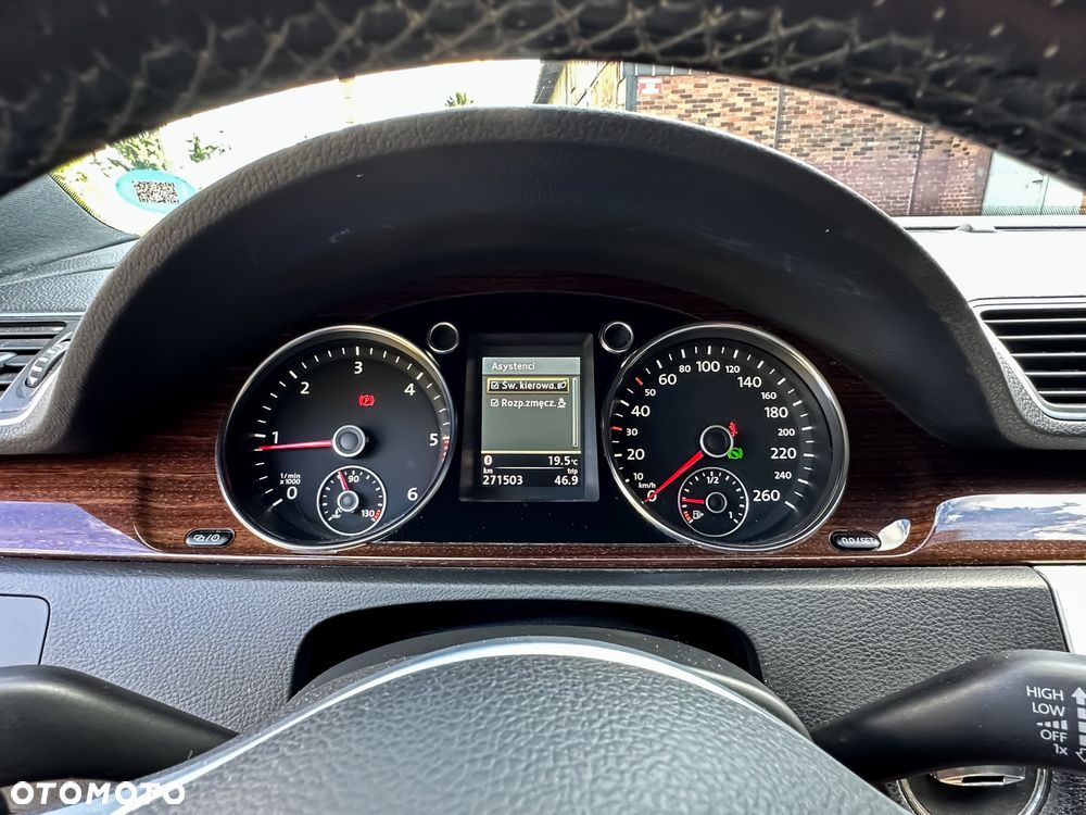 Volkswagen Passat 2.0 TDI Comfortline DSG - 25