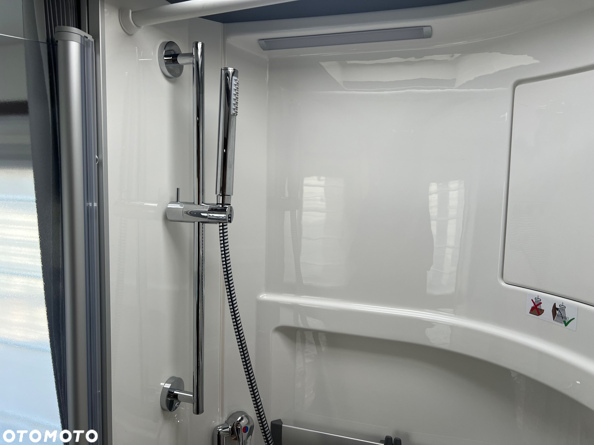 Hymer-Eriba KAMPER HYMER BMC I 690 - 12