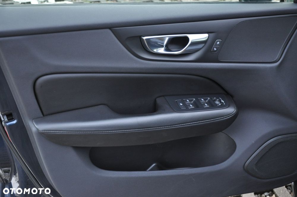 Volvo V60 B3 B Geartronic Momentum Pro - 19