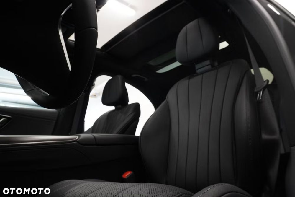 Mercedes-Benz Klasa E 220 d 4Matic 9G-TRONIC - 12