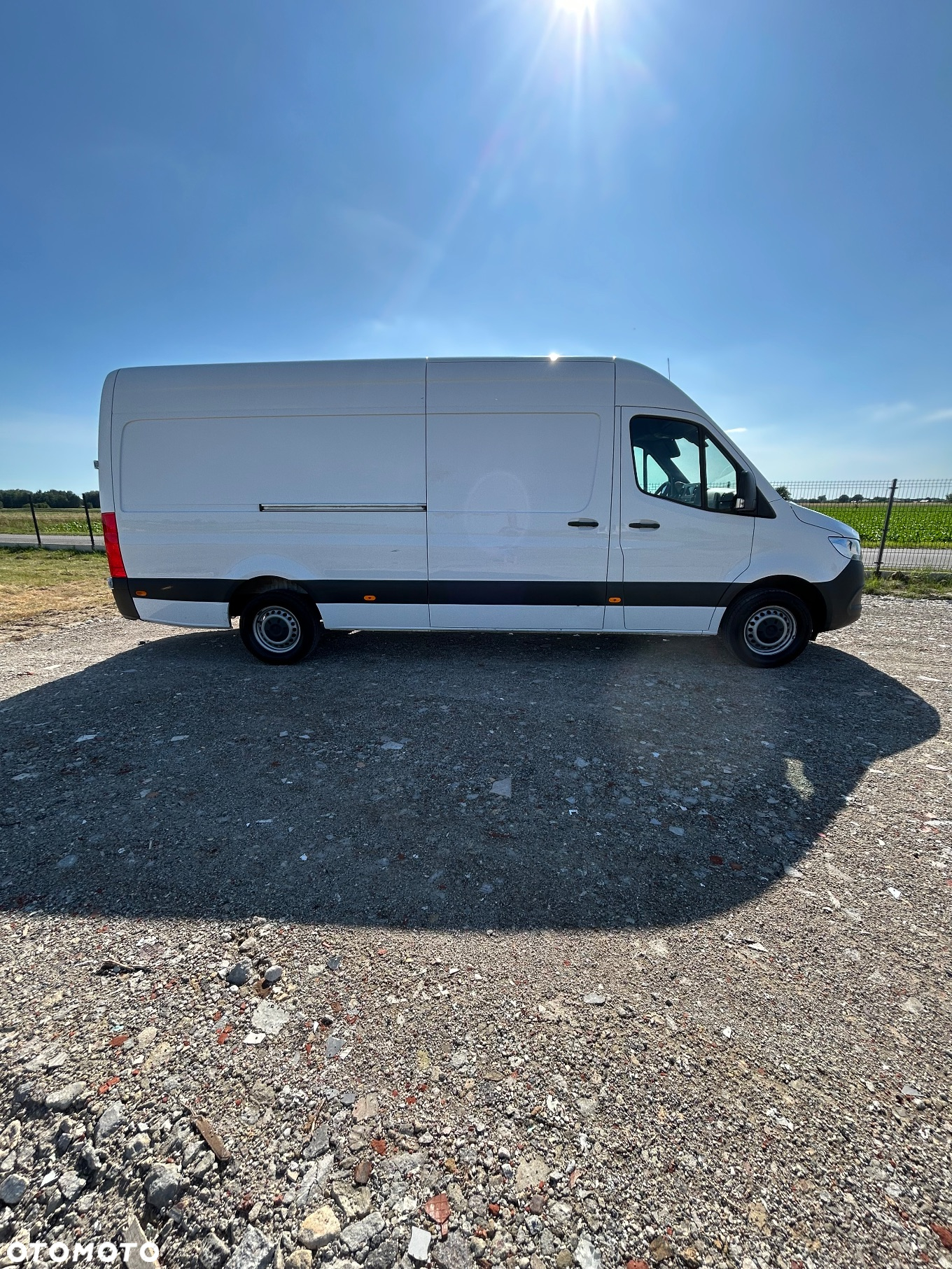 Mercedes-Benz Sprinter - 14