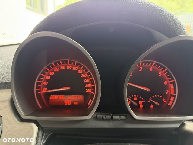 BMW Z4 2.2i - 13