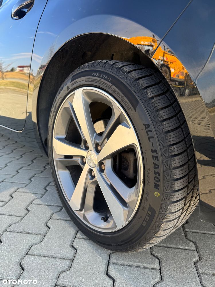 Peugeot 308 2.0 BlueHDi Allure S&S - 9