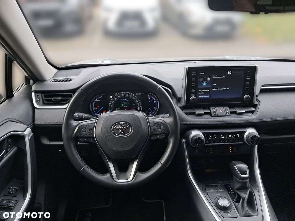 Toyota RAV4 - 6