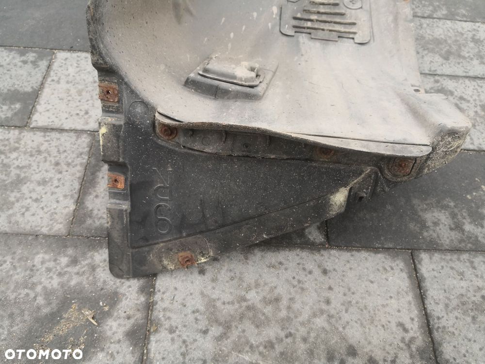 Nadkole przednie prawe BMW e90 e91 - 4